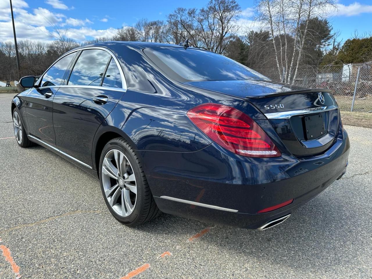 2015 Mercedes-Benz S 550 4Matic vin: WDDUG8FB8FA154159