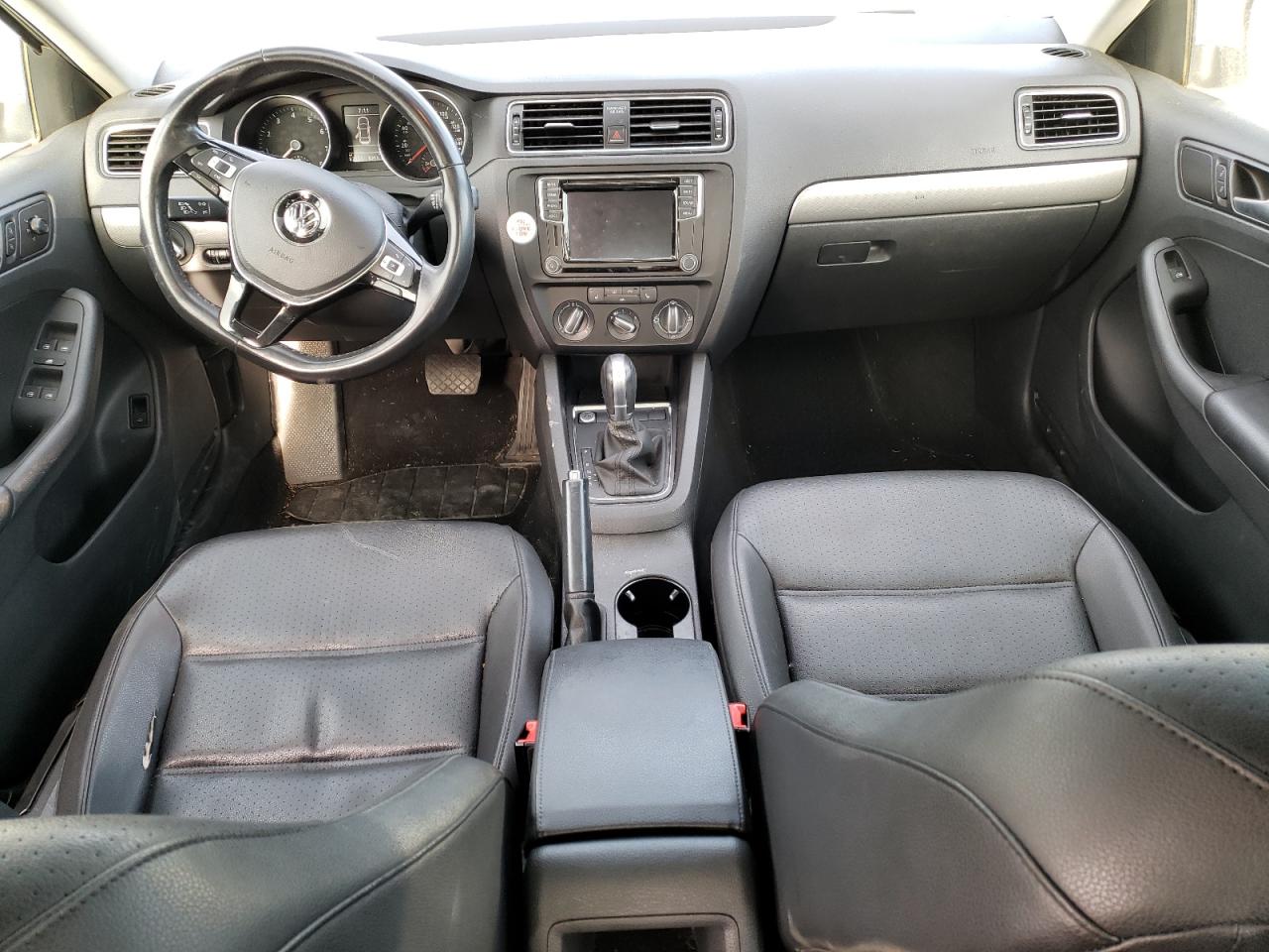 3VWDB7AJ5HM258435 2017 Volkswagen Jetta Se