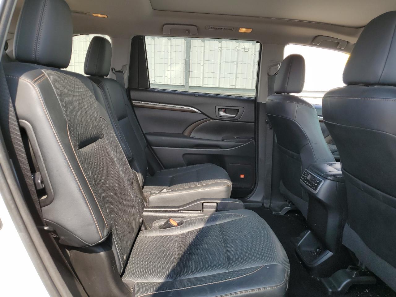 5TDDKRFH2FS190256 2015 Toyota Highlander Limited