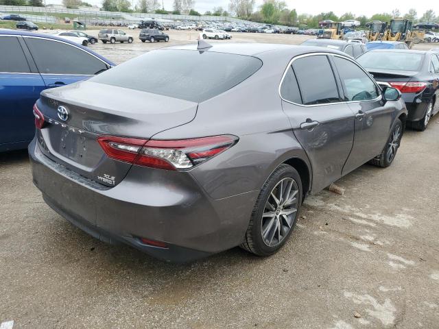 VIN 4T1F31AKXNU591134 2022 Toyota Camry, Xle no.3