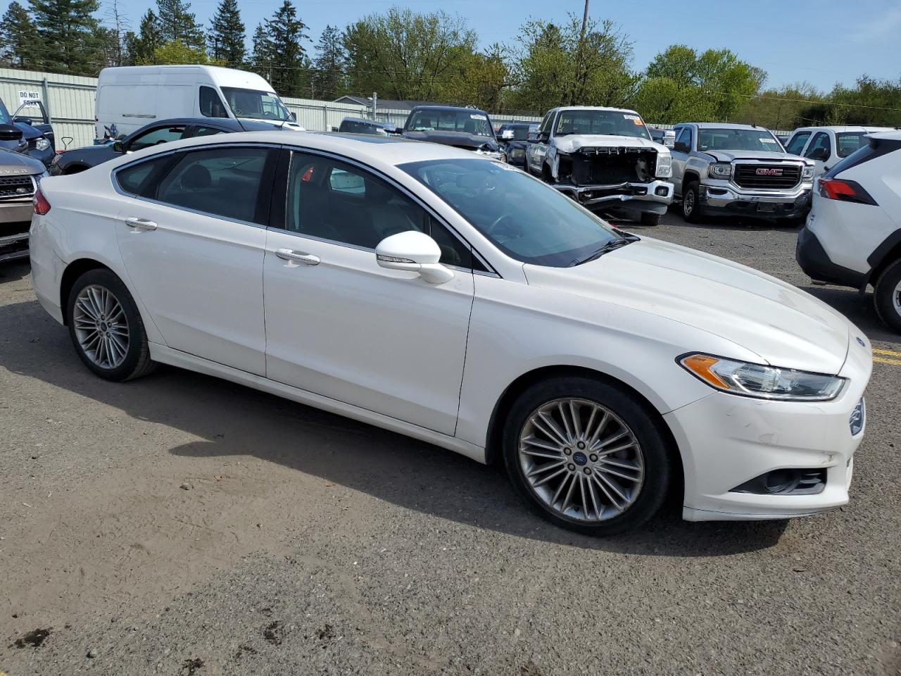 3FA6P0HD8FR188892 2015 Ford Fusion Se