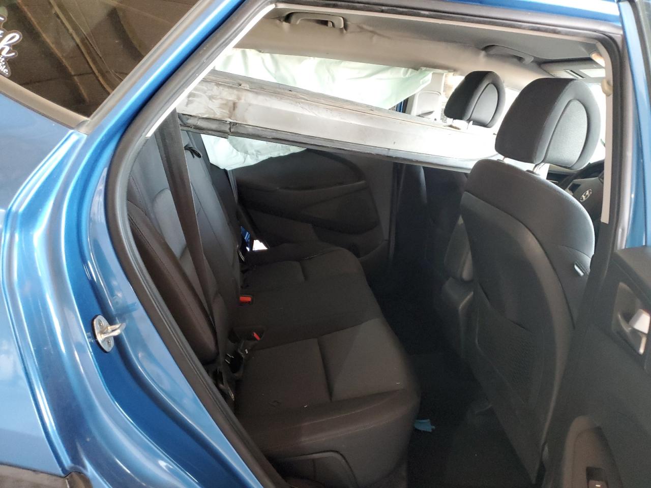 KM8J33A49JU621760 2018 Hyundai Tucson Sel