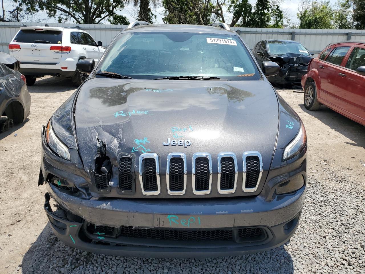 1C4PJLCB9HW662811 2017 Jeep Cherokee Latitude