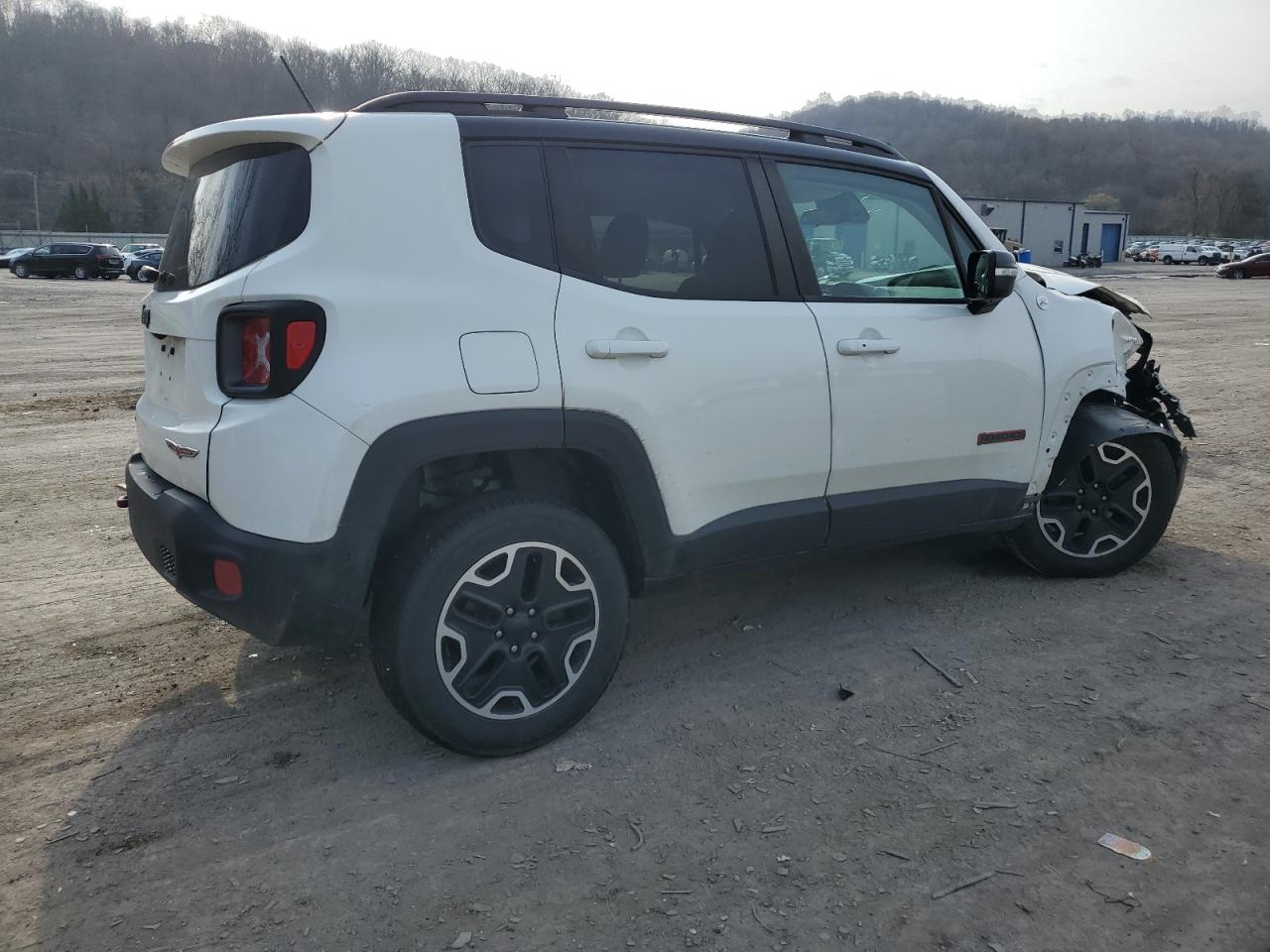 ZACCJBCB6HPF32054 2017 Jeep Renegade Trailhawk