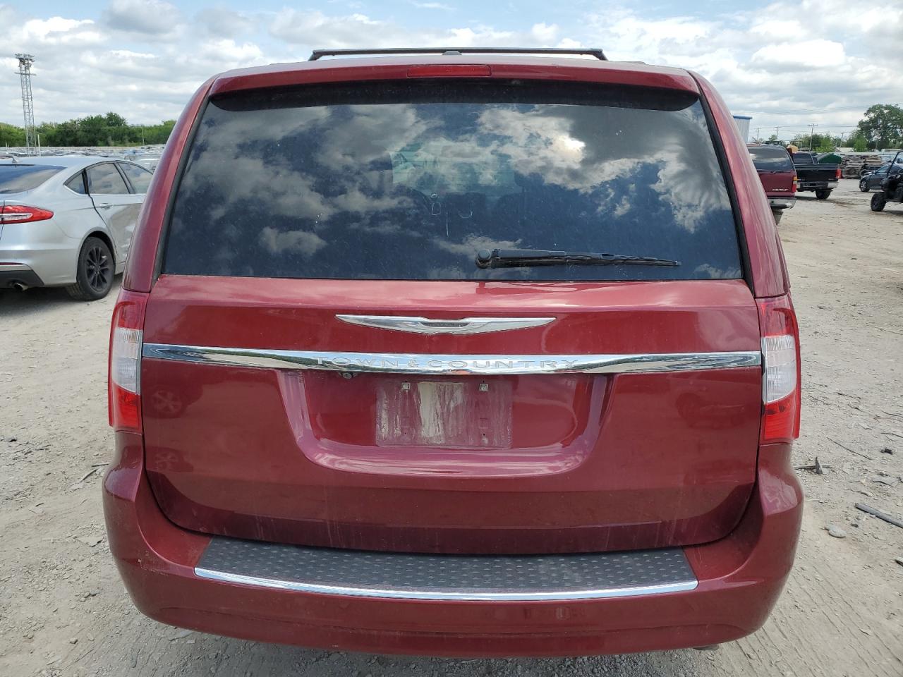 2014 Chrysler Town & Country Touring vin: 2C4RC1BG5ER131226