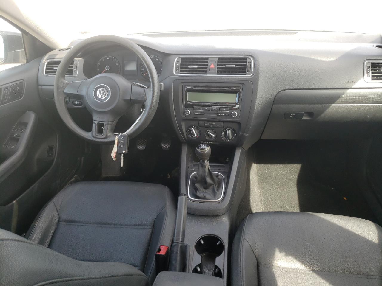 3VWBZ7AJ2BM370474 2011 Volkswagen Jetta Se