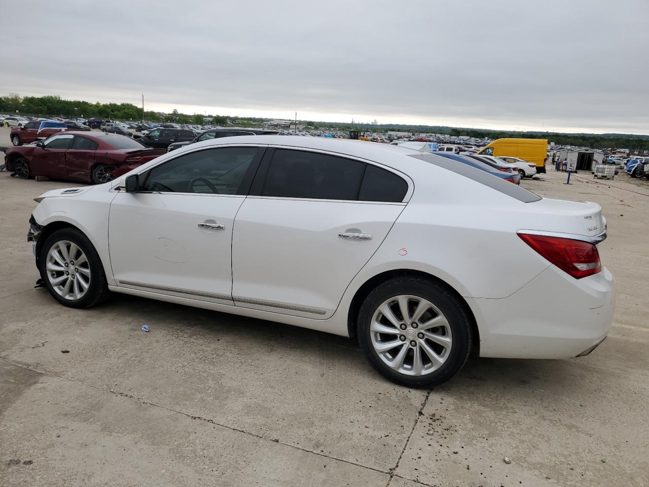 2015 Buick Lacrosse vin: 1G4GB5G38FF343307