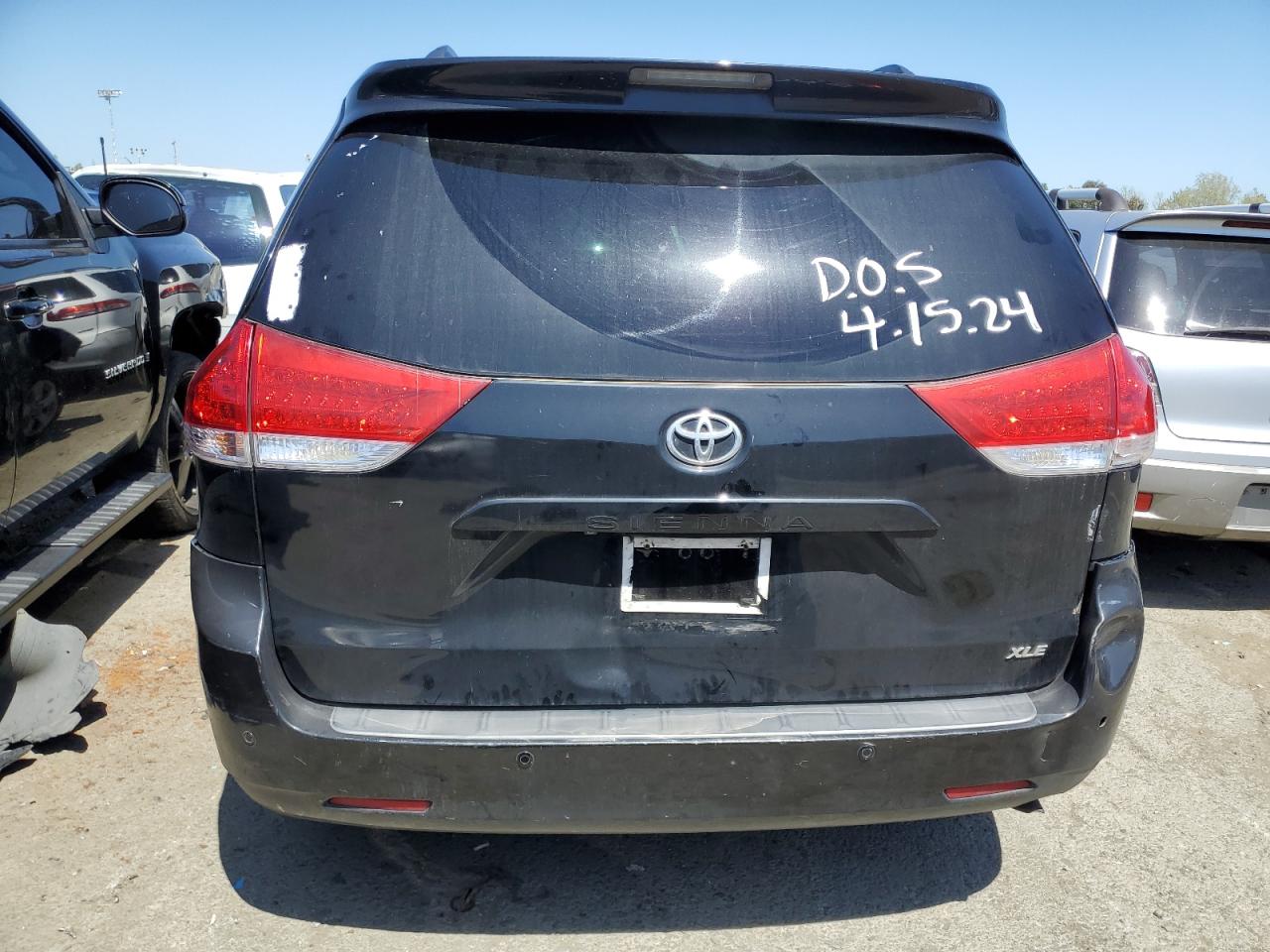 2012 Toyota Sienna Xle vin: 5TDYK3DC3CS272420