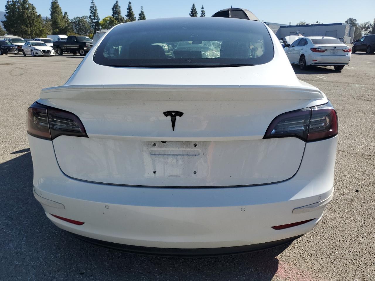 5YJ3E1EA4JF053891 2018 Tesla Model 3