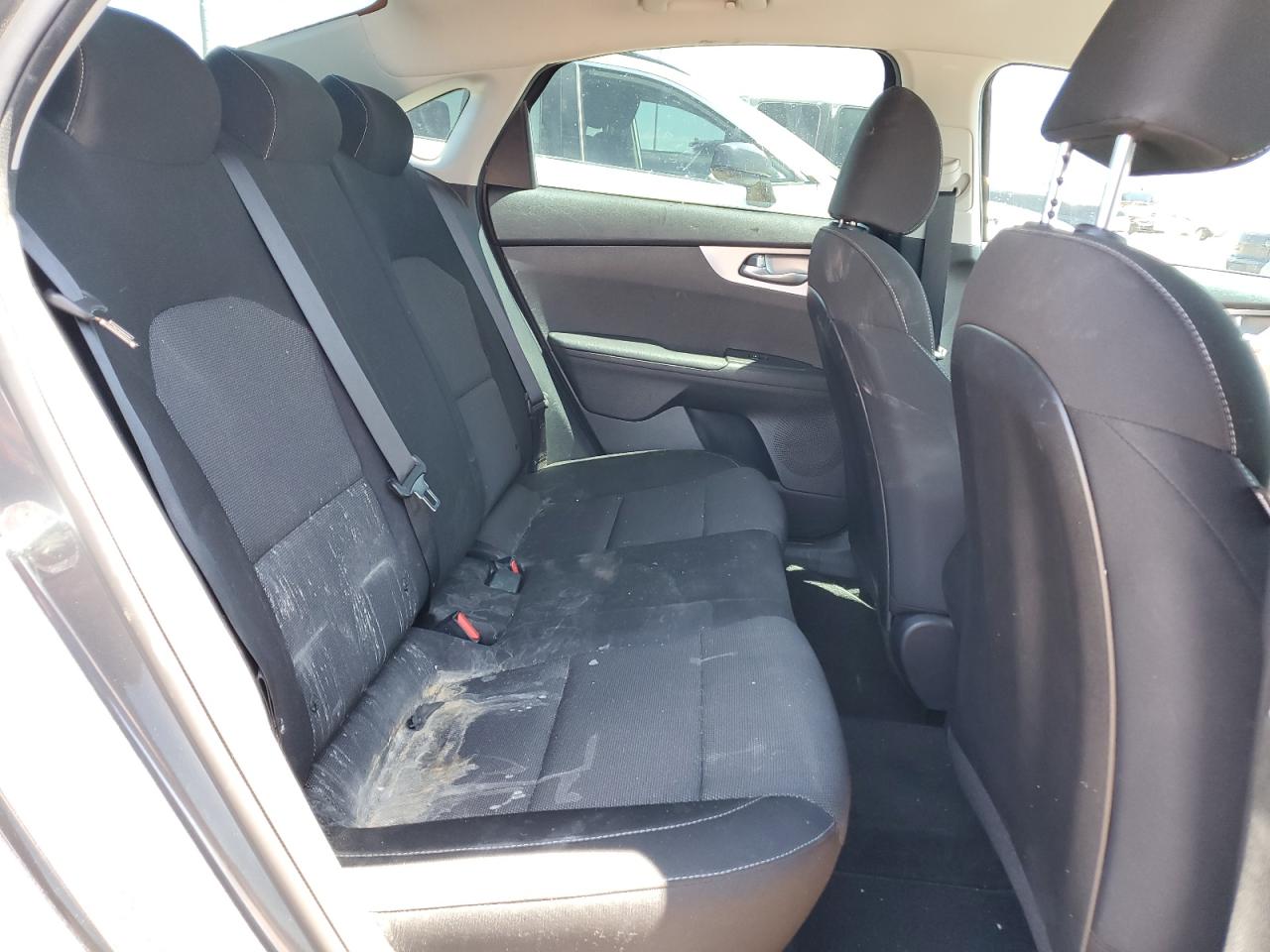 3KPF24AD9NE455800 2022 Kia Forte Fe