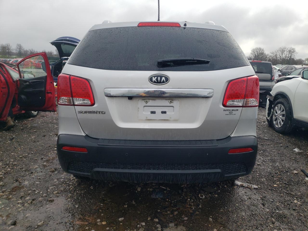 5XYKTDA11BG169102 2011 Kia Sorento Base