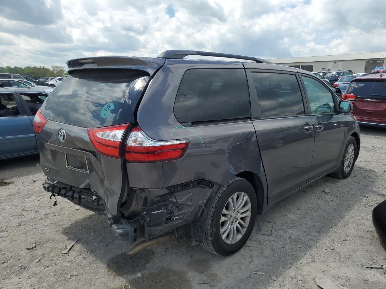 2015 Toyota Sienna Xle vin: 5TDYK3DC4FS638387