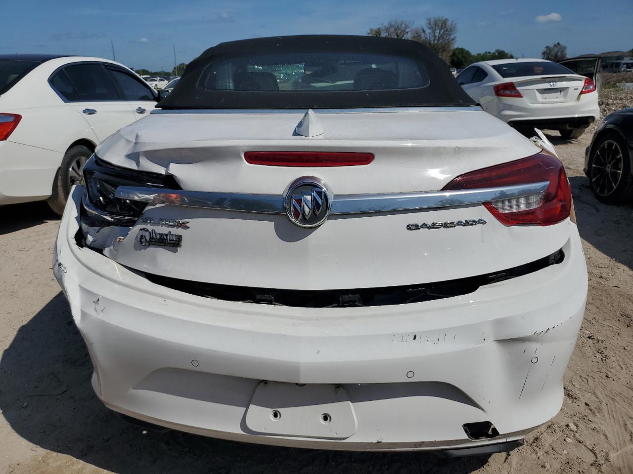 W04WH3N50JG004528 2018 Buick Cascada Premium