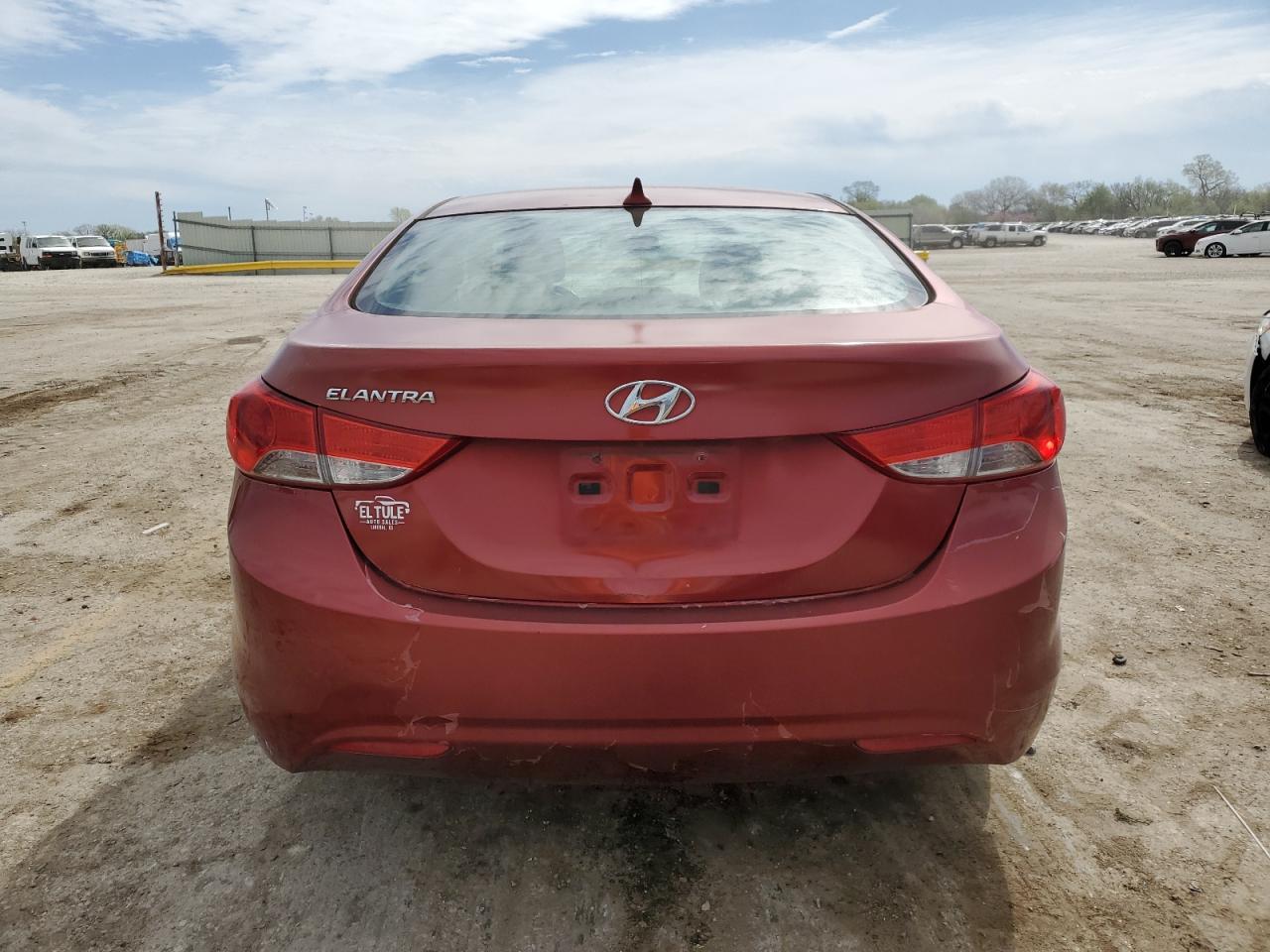 5NPDH4AE8DH385974 2013 Hyundai Elantra Gls