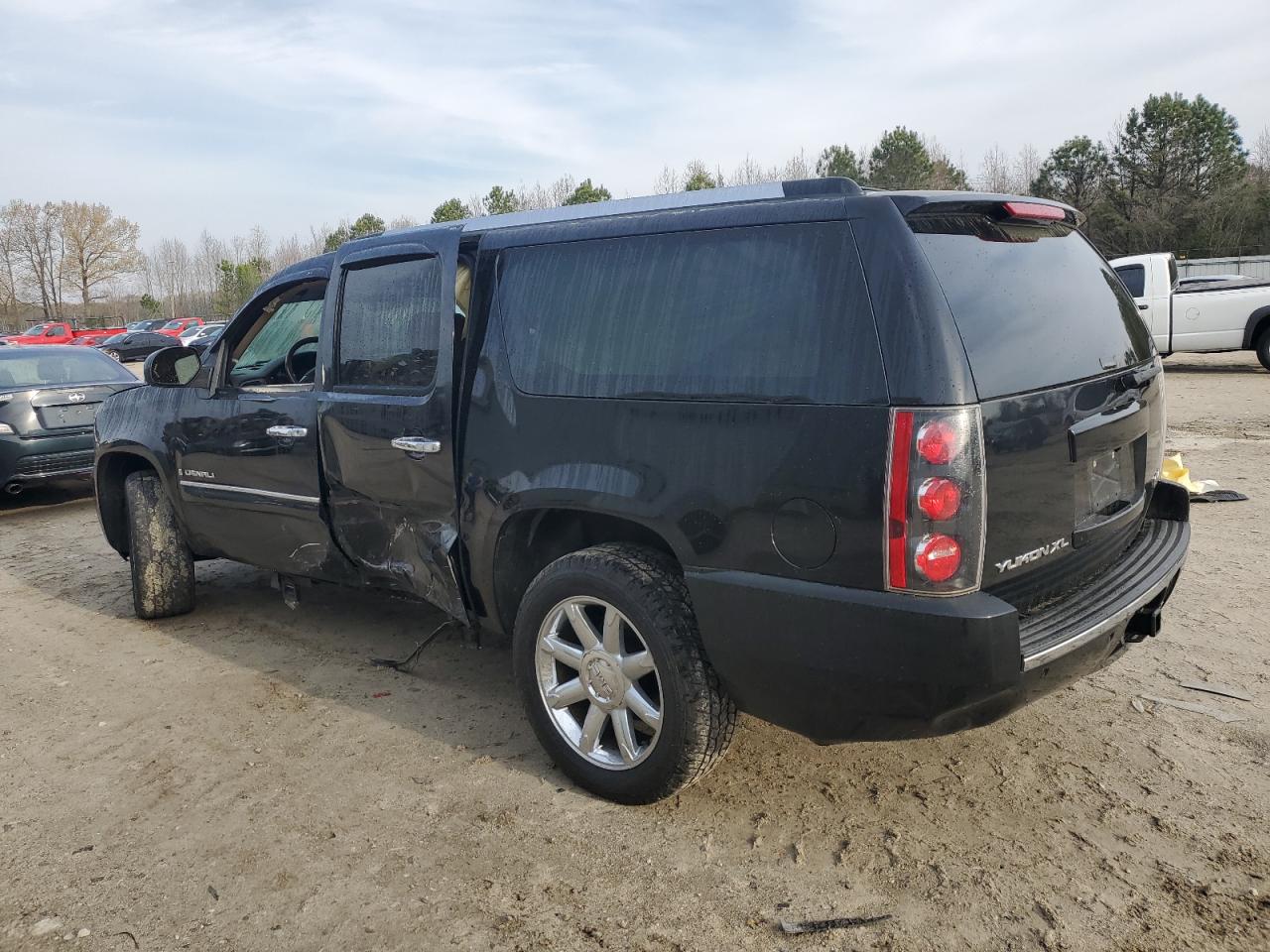 1GKFK66877J354627 2007 GMC Yukon Xl Denali