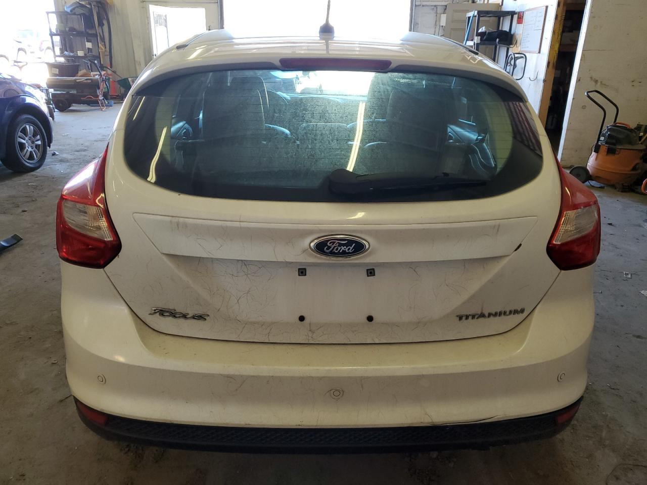 2012 Ford Focus Titanium vin: 1FAHP3N22CL265800