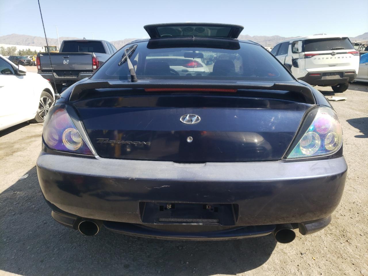 KMHHM65D14U138811 2004 Hyundai Tiburon