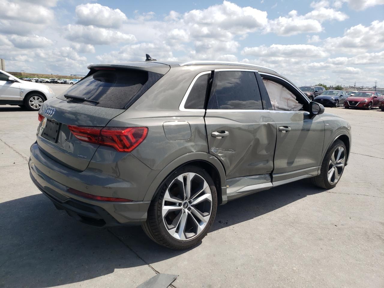 WA1EECF33K1069816 2019 Audi Q3 Premium Plus S-Line