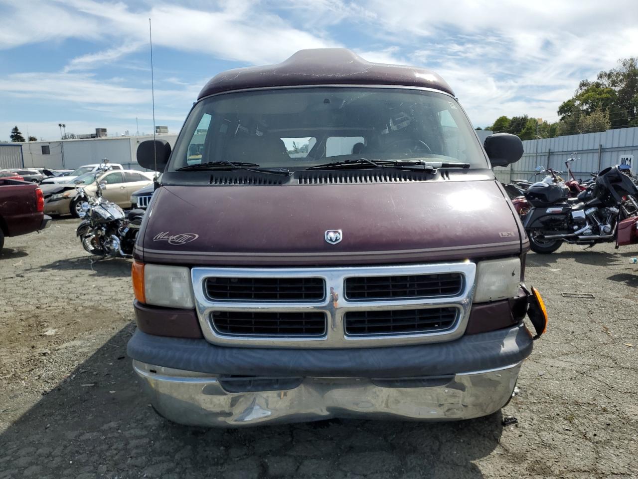 2B6HB11Y0XK554255 1999 Dodge Ram Van B1500