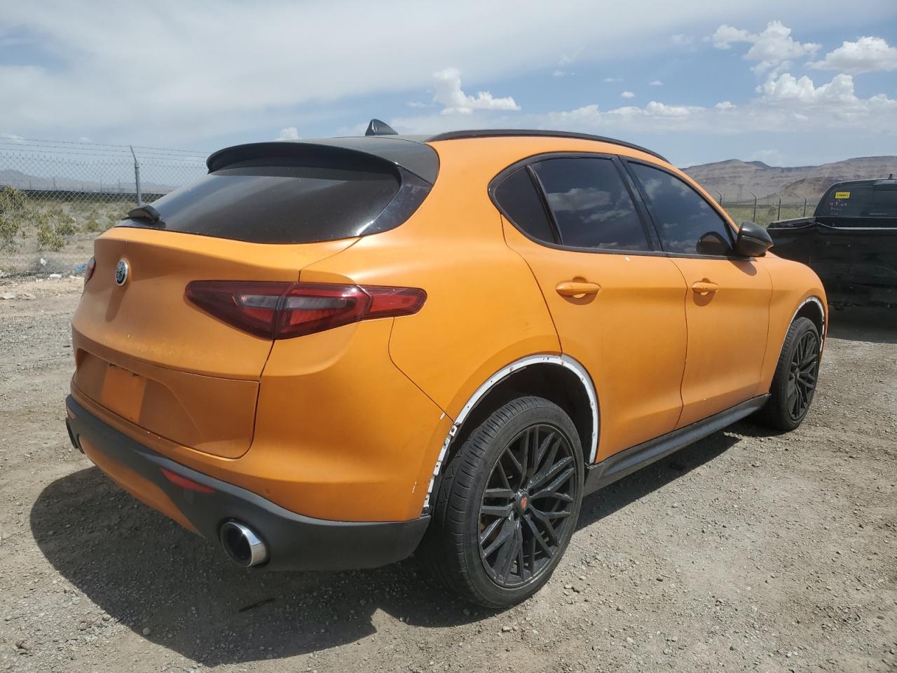 2018 Alfa Romeo Stelvio Ti vin: ZASFAKBN4J7B73760