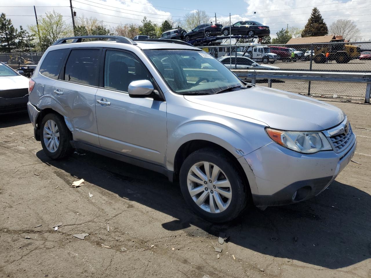 2013 Subaru Forester 2.5X Premium vin: JF2SHADC5DH423774