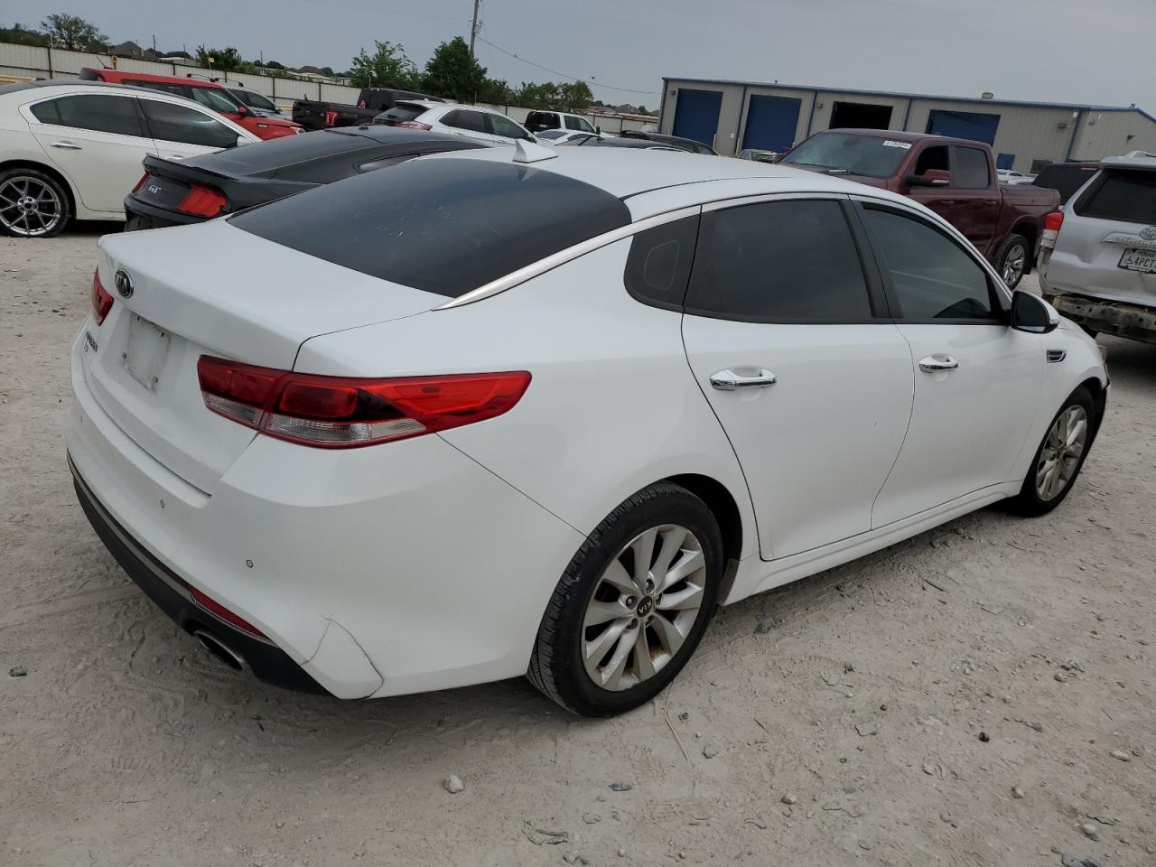 5XXGT4L37JG266540 2018 Kia Optima Lx