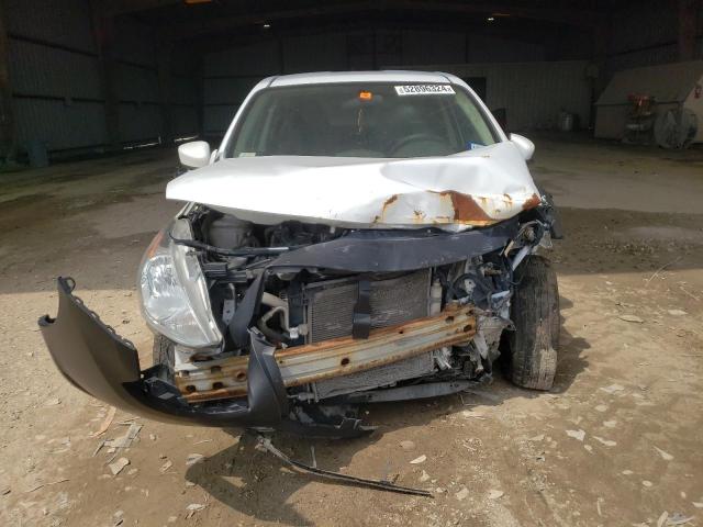 Lot #2503657455 2018 NISSAN VERSA S salvage car