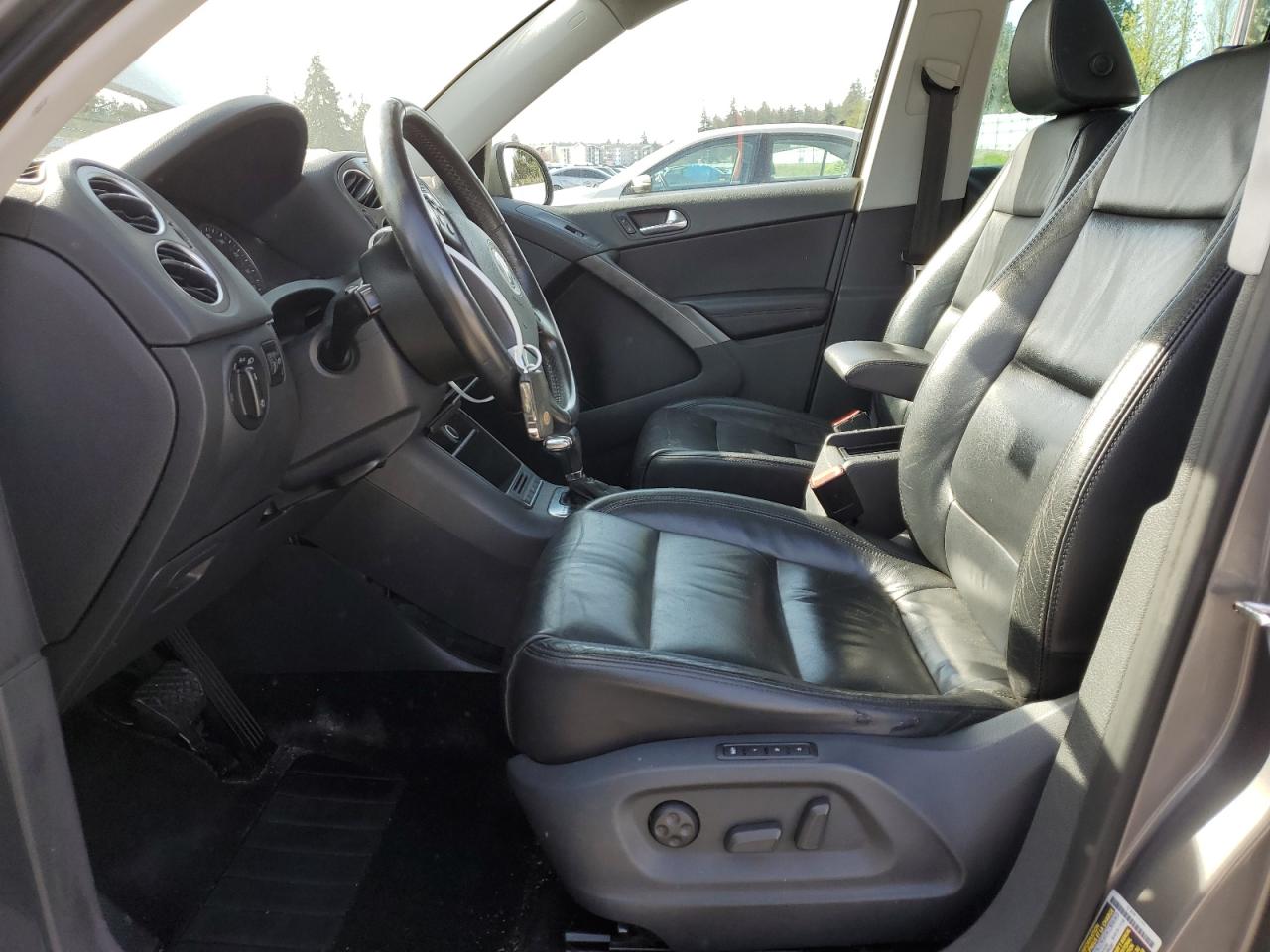 WVGBV95N39W518516 2009 Volkswagen Tiguan Se