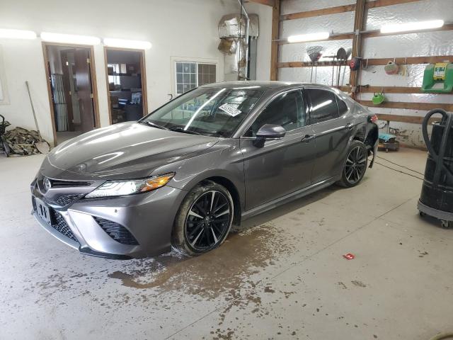 Lot #2461705452 2018 TOYOTA CAMRY XSE salvage car