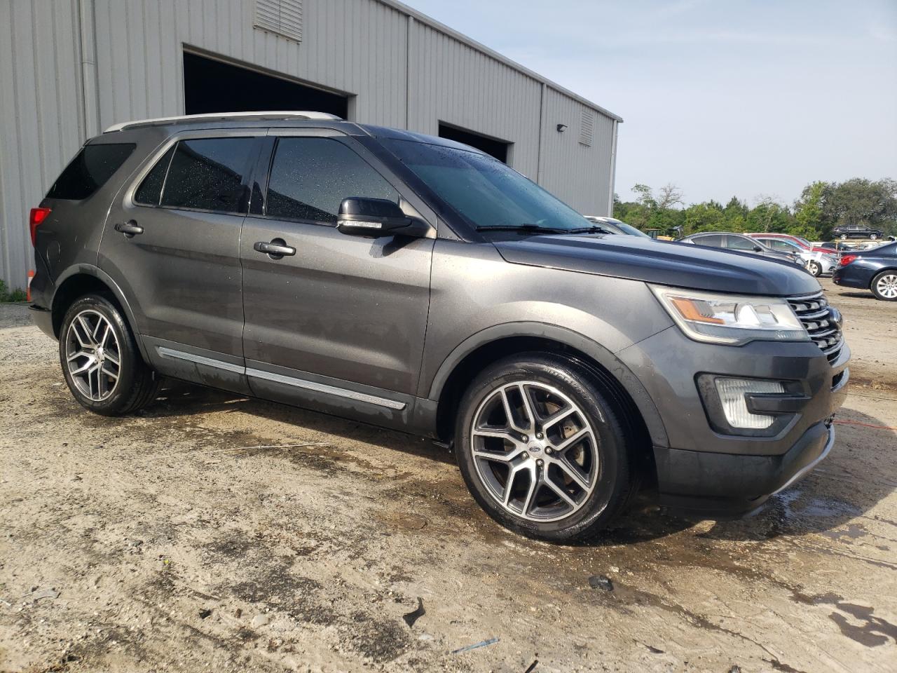 1FM5K7D89HGA08122 2017 Ford Explorer Xlt