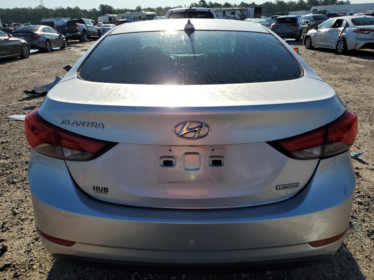 5NPDH4AE5GH672340 2016 Hyundai Elantra Se