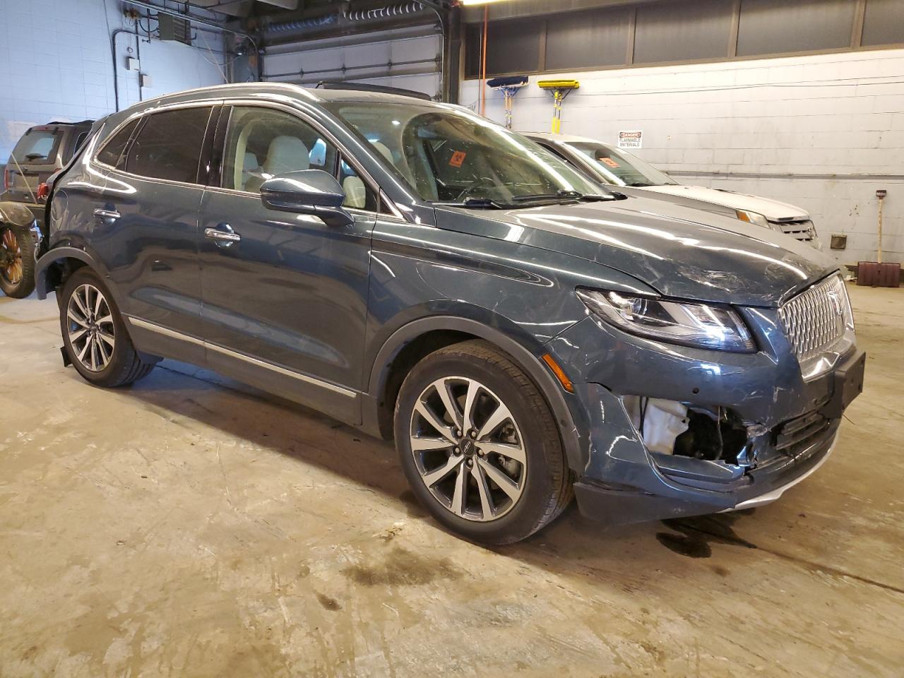 5LMCJ3D98KUL13399 2019 Lincoln Mkc Reserve