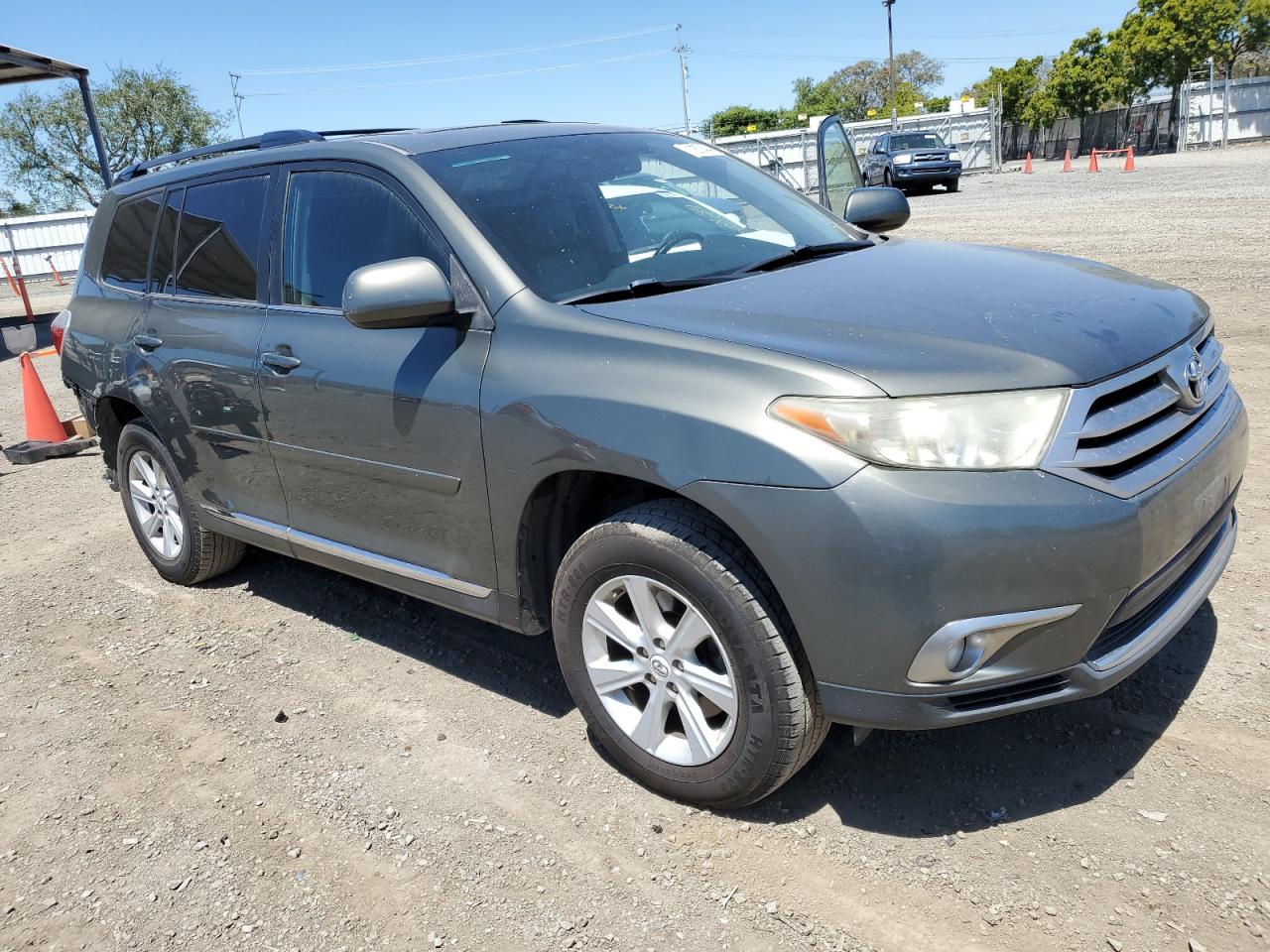 5TDZK3EH1CS082260 2012 Toyota Highlander Base