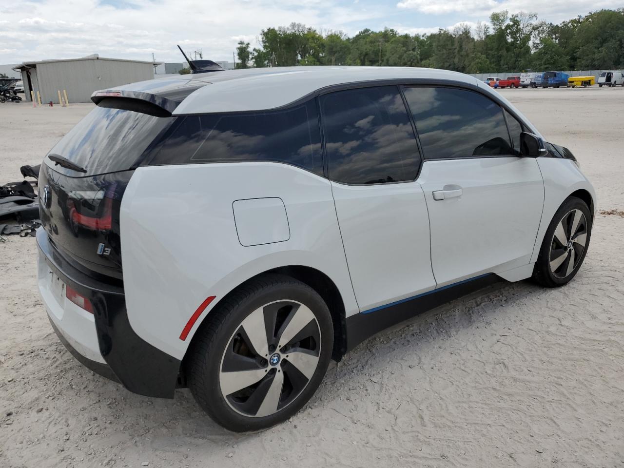 2017 BMW I3 Bev vin: WBY1Z6C34H7A39889