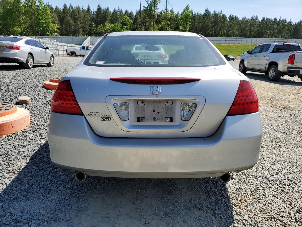 1HGCM664X7A010653 2007 Honda Accord Se