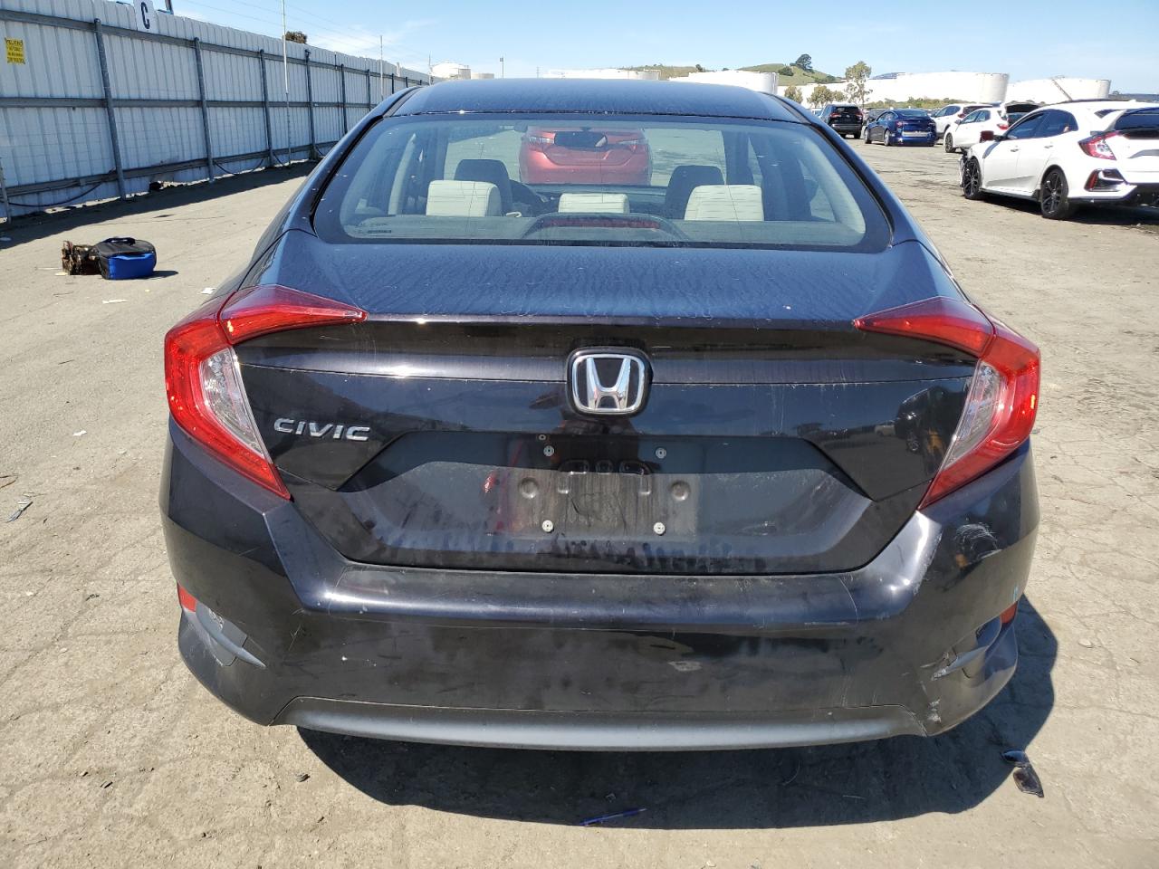 2HGFC2F50JH587492 2018 Honda Civic Lx