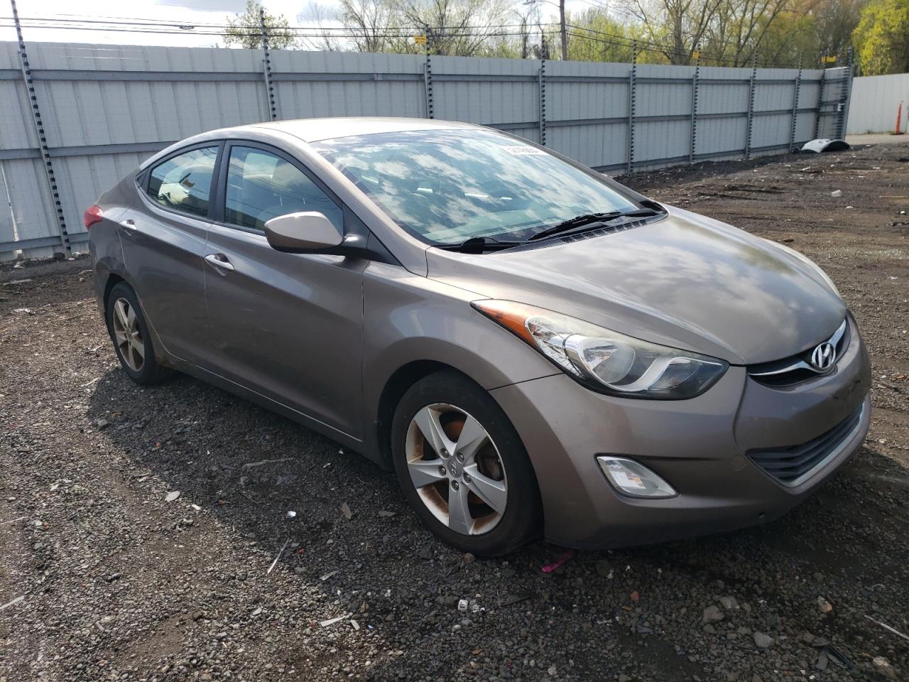 2013 Hyundai Elantra Gls vin: 5NPDH4AE9DH415824