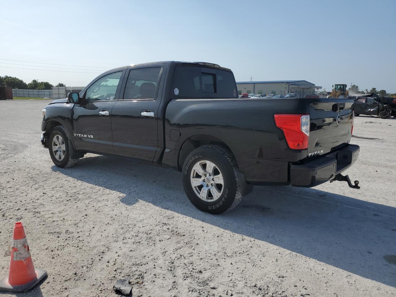 1N6AA1E67JN524042 2018 Nissan Titan Sv