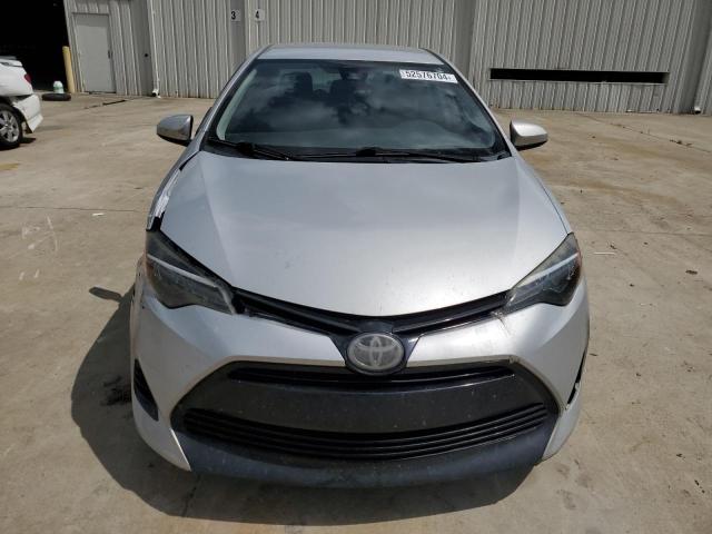 2018 Toyota Corolla L VIN: 2T1BURHEXJC111910 Lot: 52576704