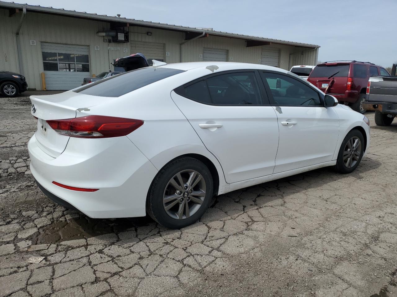 5NPD84LF2HH065884 2017 Hyundai Elantra Se