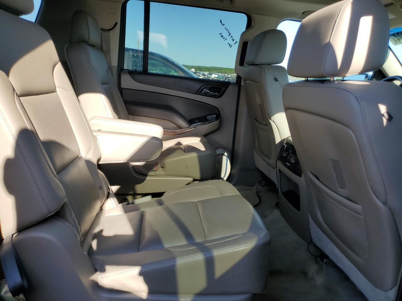 VIN: 1GNSCJKC0GR128345 2016 CHEVROLET SUBURBAN