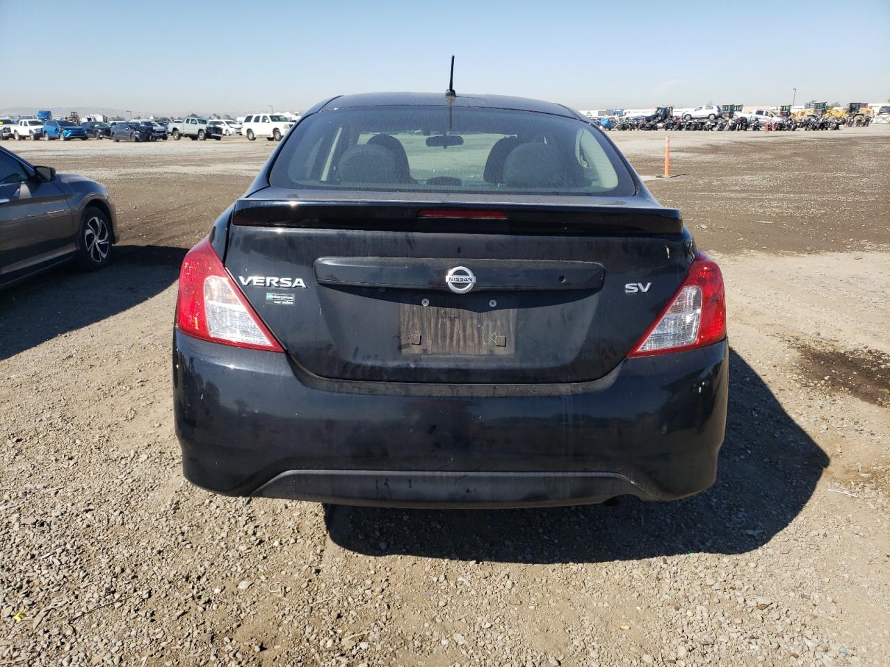 3N1CN7AP3KL879103 2019 Nissan Versa S