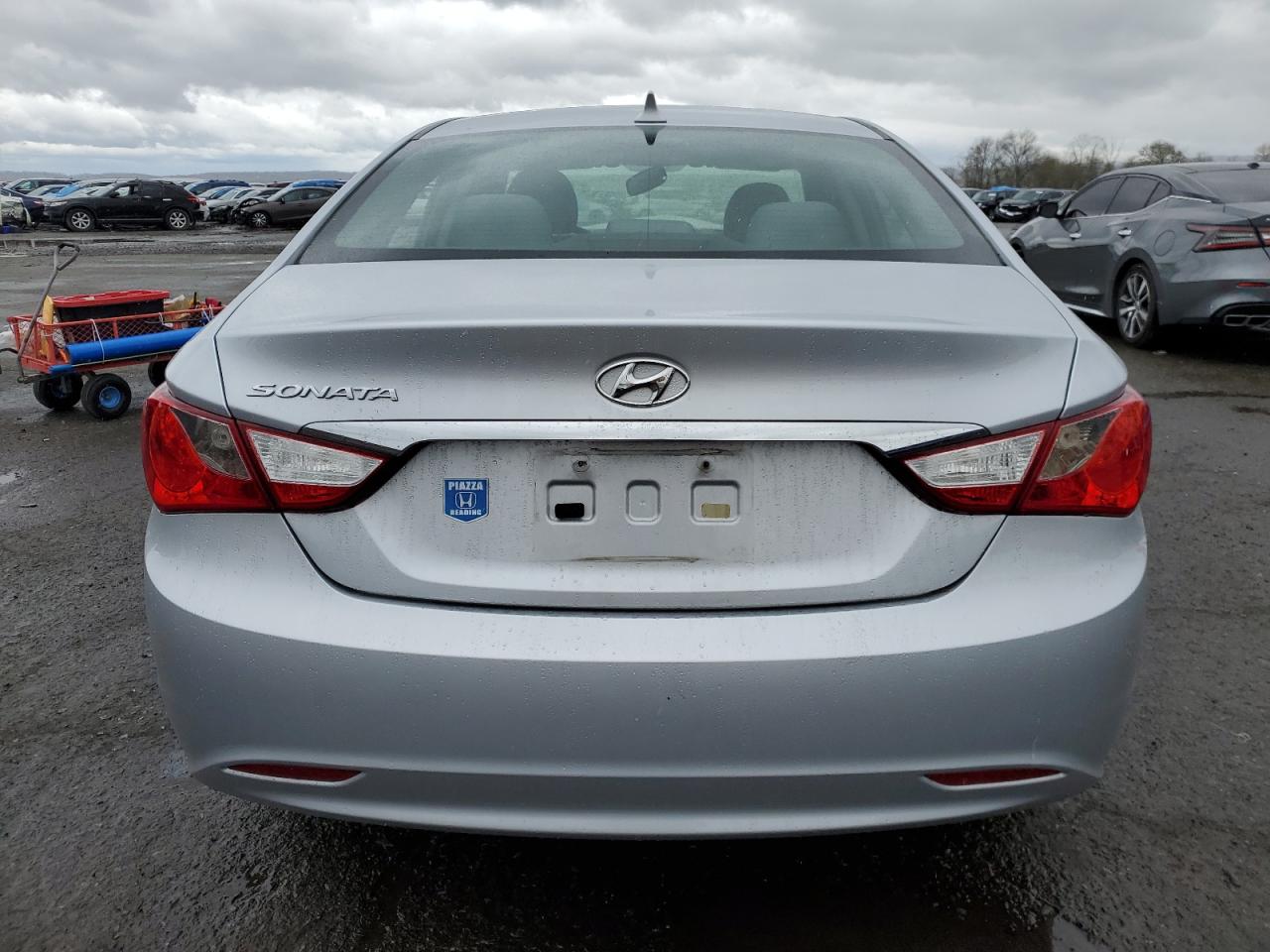 5NPEB4AC2BH267050 2011 Hyundai Sonata Gls