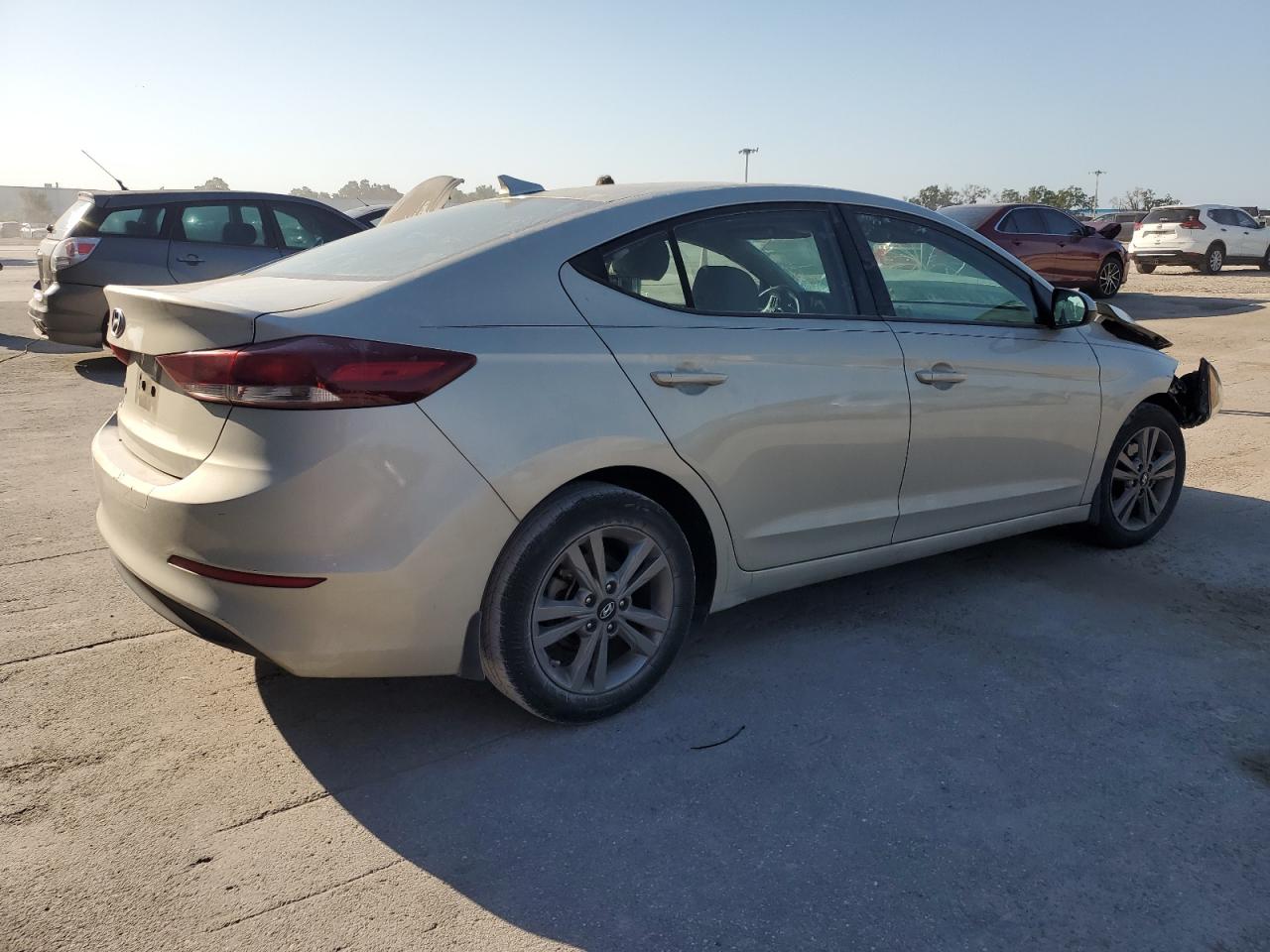 2018 Hyundai Elantra Sel vin: KMHD84LF0JU471640