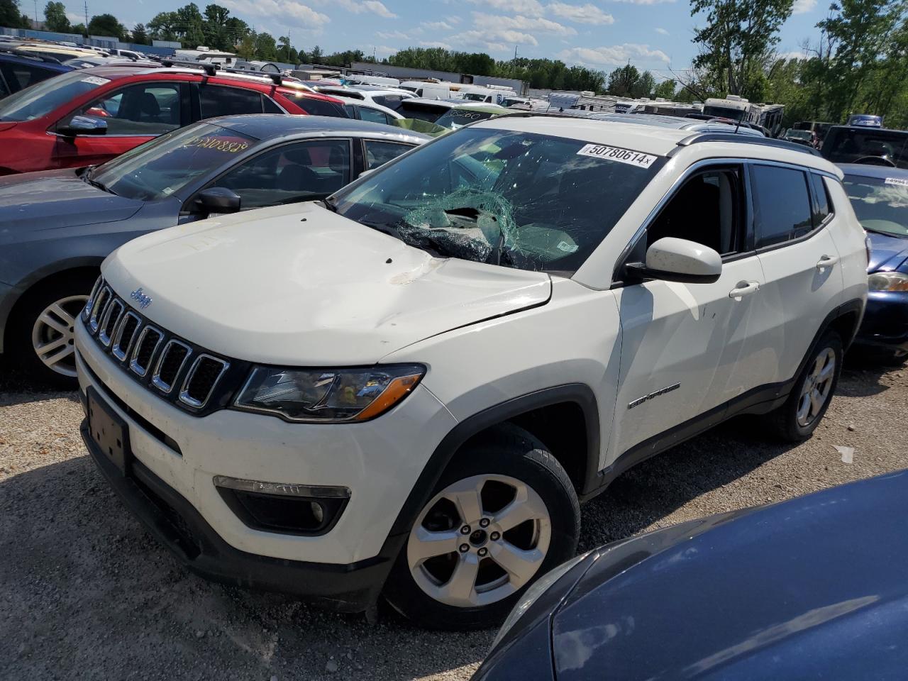 2018 Jeep Compass Latitude vin: 3C4NJDBB1JT155184