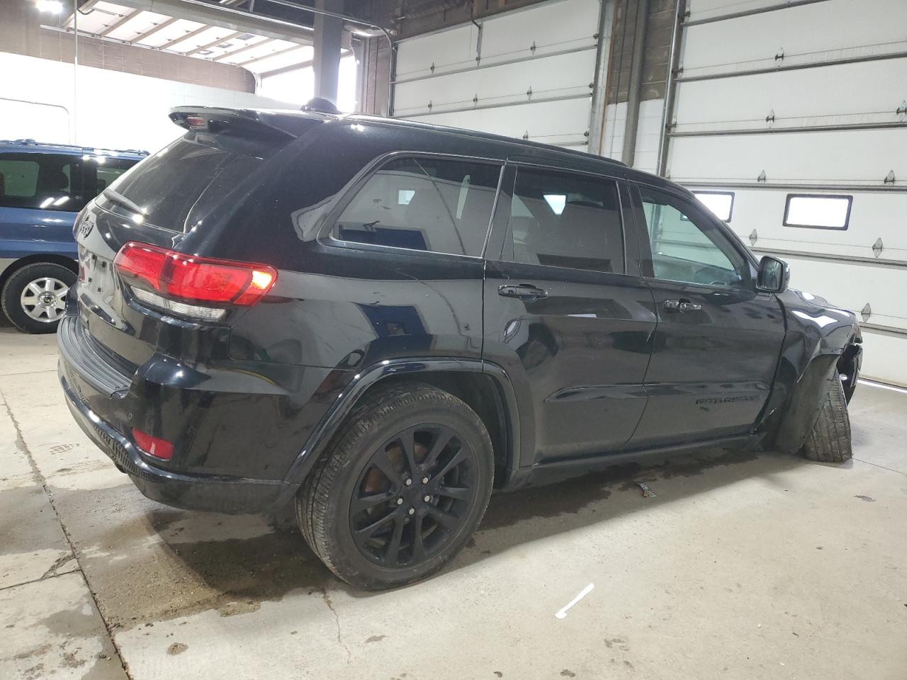 1C4RJFAG2LC273074 2020 Jeep Grand Cherokee Laredo