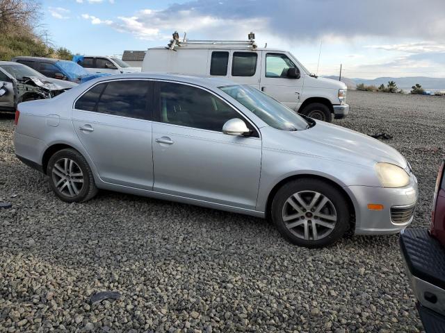 2005 Volkswagen New Jetta 2.5L Option Package 2 VIN: 3VWDG71K85M608596 Lot: 52157654