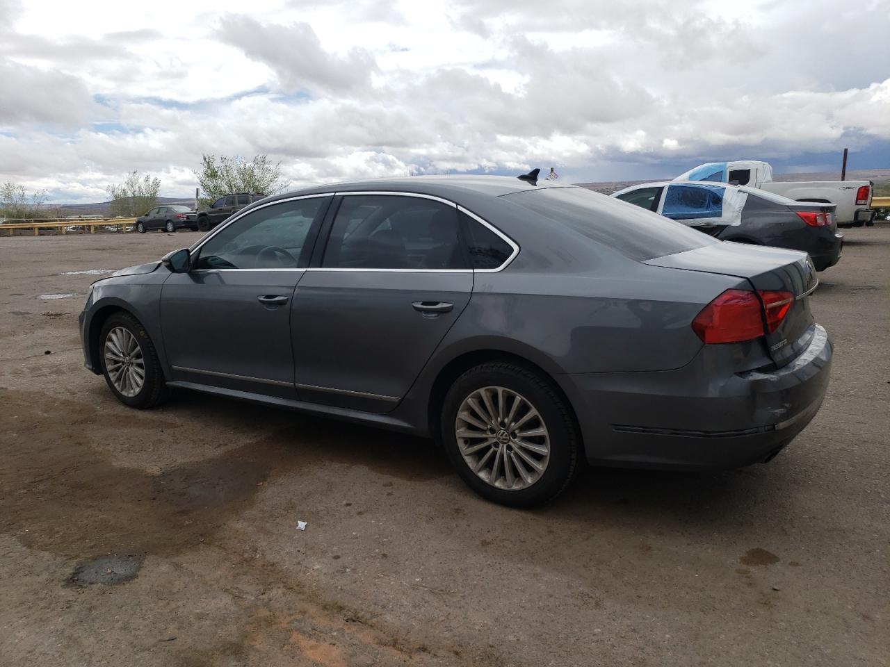 2016 Volkswagen Passat Se vin: 1VWBT7A38GC064536