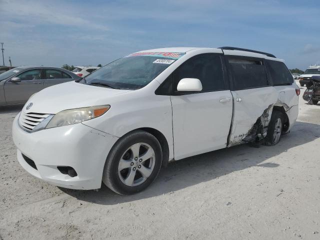 Lot #2510566051 2015 TOYOTA SIENNA LE salvage car