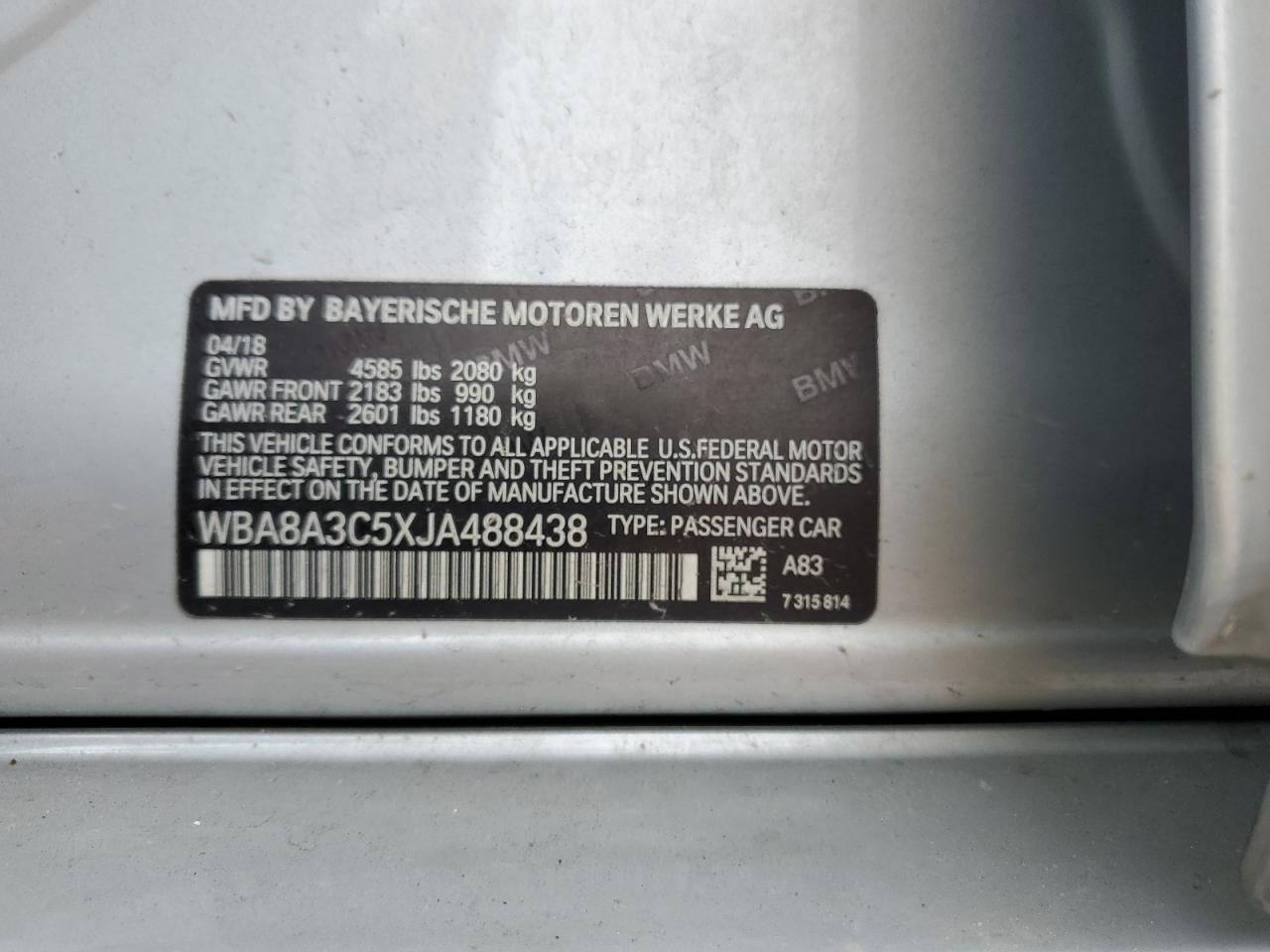 WBA8A3C5XJA488438 2018 BMW 320 Xi